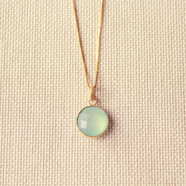 chalcedoon ketting goud