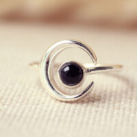 onyx ring maan