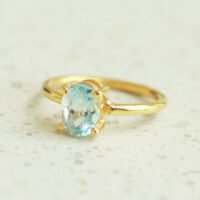 blauwe topaas ring